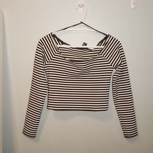 Long sleeve crop top